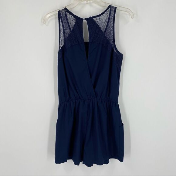 Doe & Rae Women’s Scoop Neck Sleeveless Romper Blue size M - Picture 4 of 4